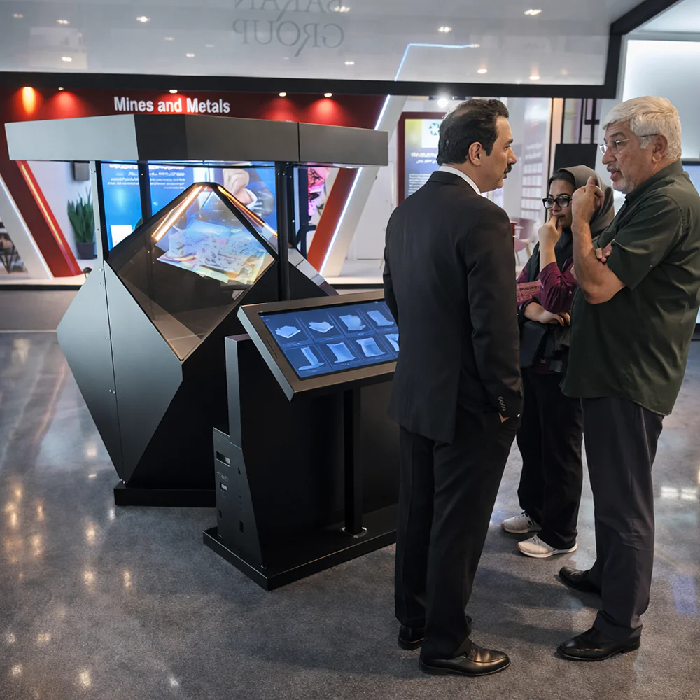 چرا برندهای بزرگ به سمت تبلیغات هولوگرافیک رفته‌اند؟